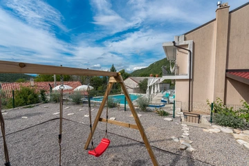 Spacious Villa in Križišće for Up to 9 Guests