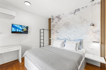 Spacious Villa in Križišće for Up to 9 Guests