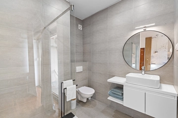 Spacious Villa in Križišće for Up to 9 Guests