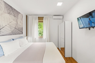 Spacious Villa in Križišće for Up to 9 Guests