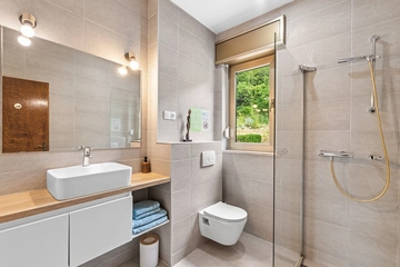 Spacious Villa in Križišće for Up to 9 Guests