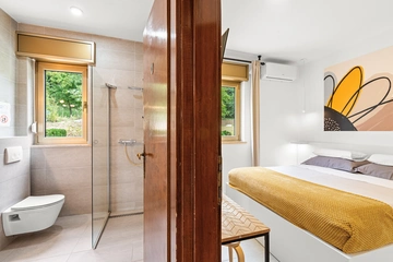 Spacious Villa in Križišće for Up to 9 Guests