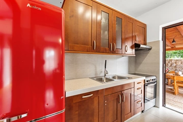 Spacious Villa in Križišće for Up to 9 Guests