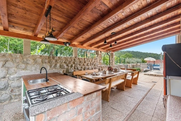 Spacious Villa in Križišće for Up to 9 Guests