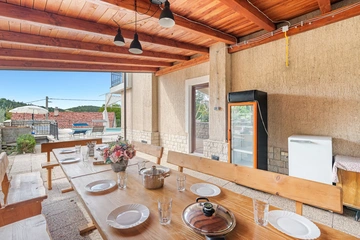 Spacious Villa in Križišće for Up to 9 Guests