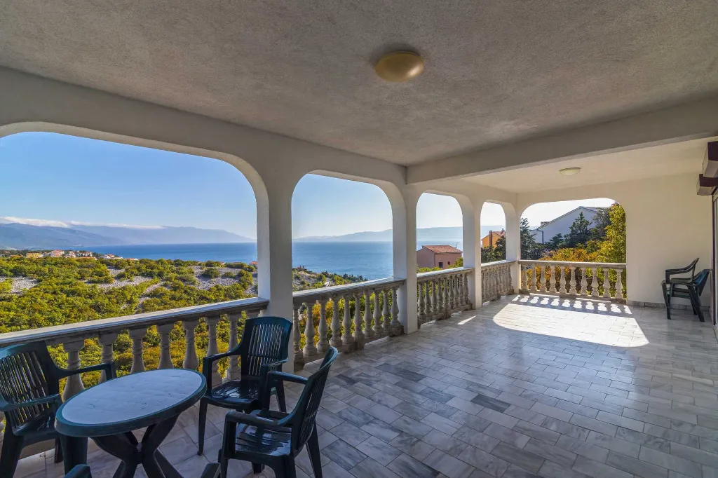 Villa with Sea View and Private Pool in Novi Vinodolski