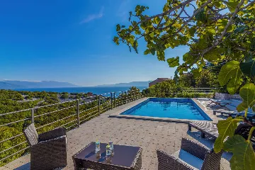 Villa with Sea View and Private Pool in Novi Vinodolski