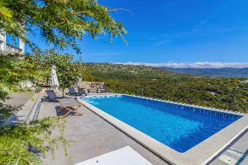 Villa with Sea View and Private Pool in Novi Vinodolski