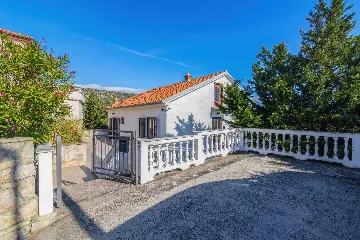 Villa with Sea View and Private Pool in Novi Vinodolski