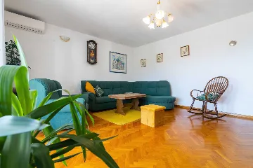 Villa with Sea View and Private Pool in Novi Vinodolski