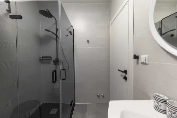 6-Bedroom Villa in Karlobag for up to 12