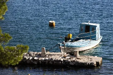 6-Bedroom Villa in Karlobag for up to 12