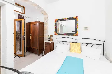 Holiday House in Gdinj for Up to 7 Guests