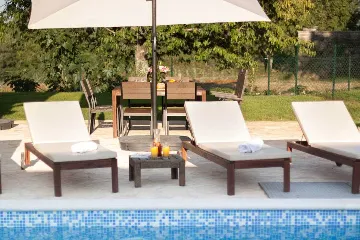 Villa in Rojnići with Private Pool for 10 Guests