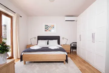 Villa in Rojnići with Private Pool for 10 Guests