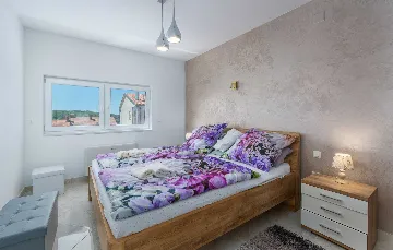 6-Bedroom Villa with Private Pool in Pula