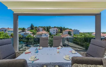 6-Bedroom Villa with Private Pool in Pula