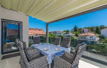 6-Bedroom Villa with Private Pool in Pula