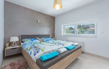 6-Bedroom Villa with Private Pool in Pula