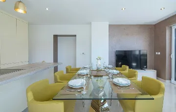 6-Bedroom Villa with Private Pool in Pula