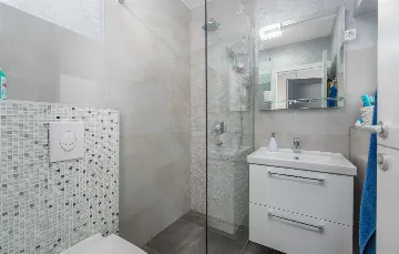 6-Bedroom Villa with Private Pool in Pula