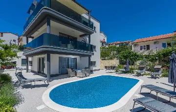 6-Bedroom Villa with Private Pool in Pula