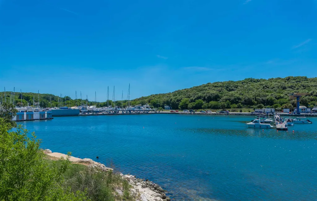 6-Bedroom Villa with Private Pool in Pula