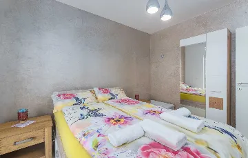 6-Bedroom Villa with Private Pool in Pula