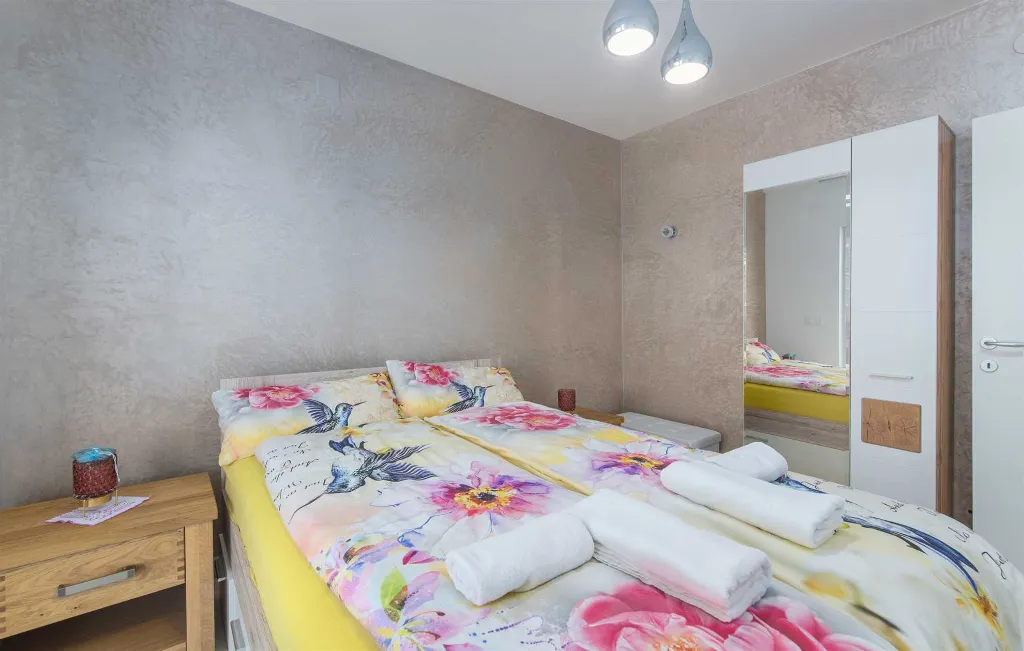 6-Bedroom Villa with Private Pool in Pula
