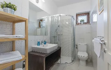 4-Bedroom Villa with Private Pool in Rojnići