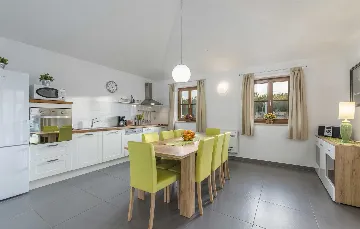 4-Bedroom Villa with Private Pool in Rojnići