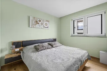 Apartment with Rooftop Terrace and Sea Views in Poreč