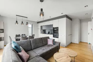 Apartment with Rooftop Terrace and Sea Views in Poreč