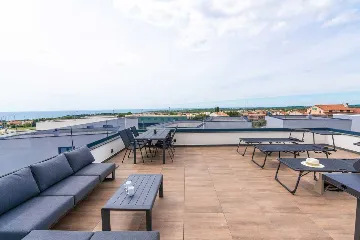 Apartment with Rooftop Terrace and Sea Views in Poreč