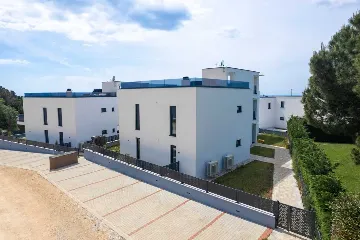 Apartment with Rooftop Terrace and Sea Views in Poreč