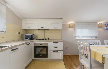 Mušalež 6-Bedroom Villa with Private Pool