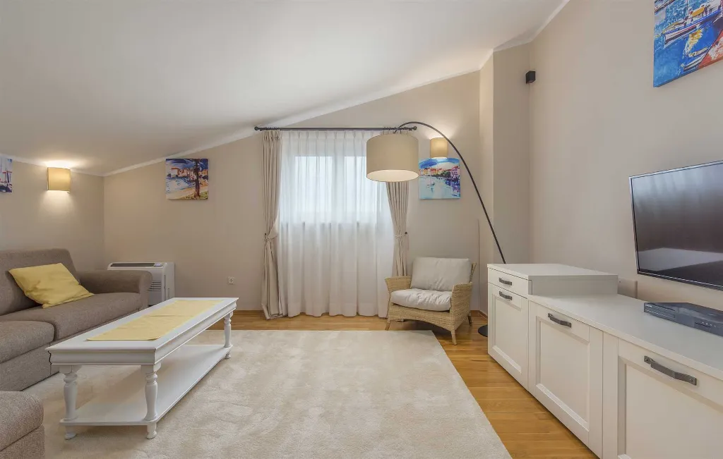 Mušalež 6-Bedroom Villa with Private Pool