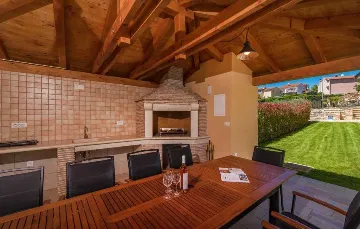 Mušalež 6-Bedroom Villa with Private Pool