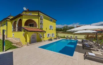 Mušalež 6-Bedroom Villa with Private Pool