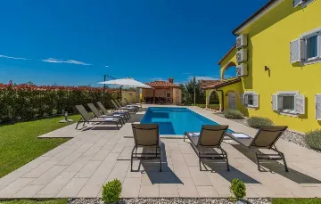 Mušalež 6-Bedroom Villa with Private Pool