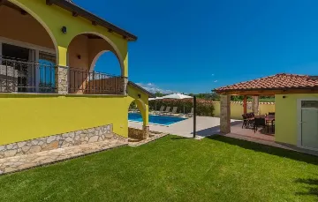 Mušalež 6-Bedroom Villa with Private Pool