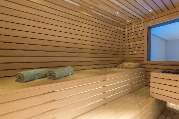 4-Bedroom Villa with Heated Pool in Mali Golji