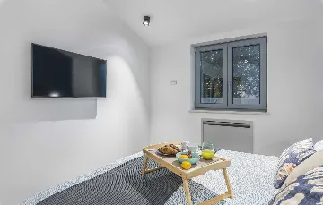 4-Bedroom Villa with Heated Pool in Mali Golji