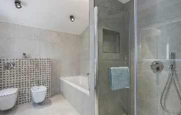 4-Bedroom Villa with Heated Pool in Mali Golji