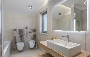 4-Bedroom Villa with Heated Pool in Mali Golji