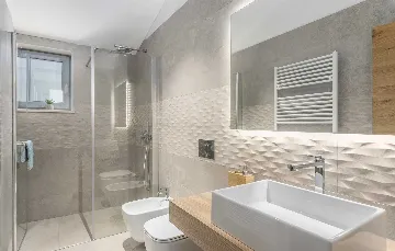 4-Bedroom Villa with Heated Pool in Mali Golji