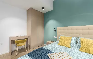 4-Bedroom Villa with Heated Pool in Mali Golji