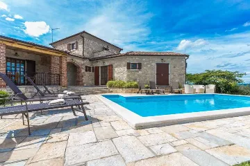 Istrian-Style Villa with Private Pool, Sleeps 8 in Baldaši