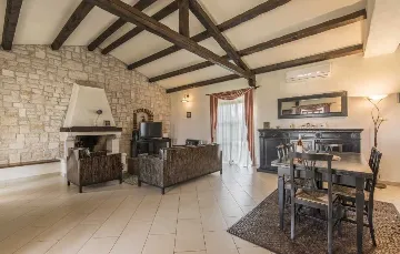 Istrian-Style Villa with Private Pool, Sleeps 8 in Baldaši