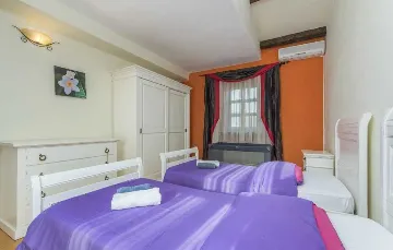 Istrian-Style Villa with Private Pool, Sleeps 8 in Baldaši